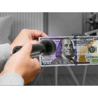 Καθαριστικά Χώρου Φακός με Υπεριώδη Ακτίνα UV για τον εύκολο εντοπισμό ακαθαρσιών 51 Led για γάτες